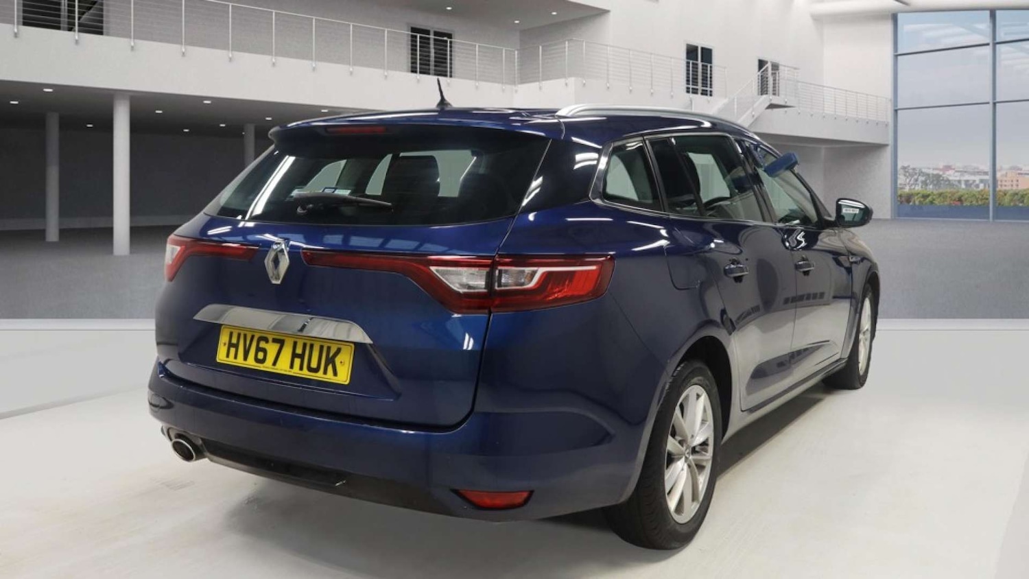 Used Renault Megane 2017 for sale - 76720441: Photo 5