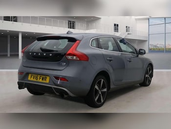 Used Volvo V40 2016 for sale - 76807718: Photo