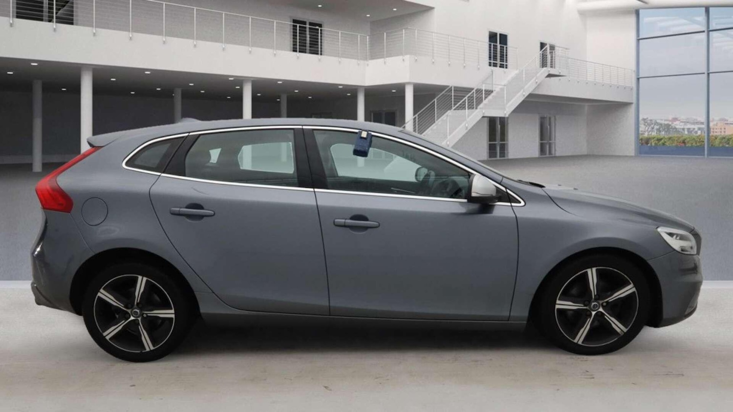 Used Volvo V40 2016 for sale - 76807718: Photo 7