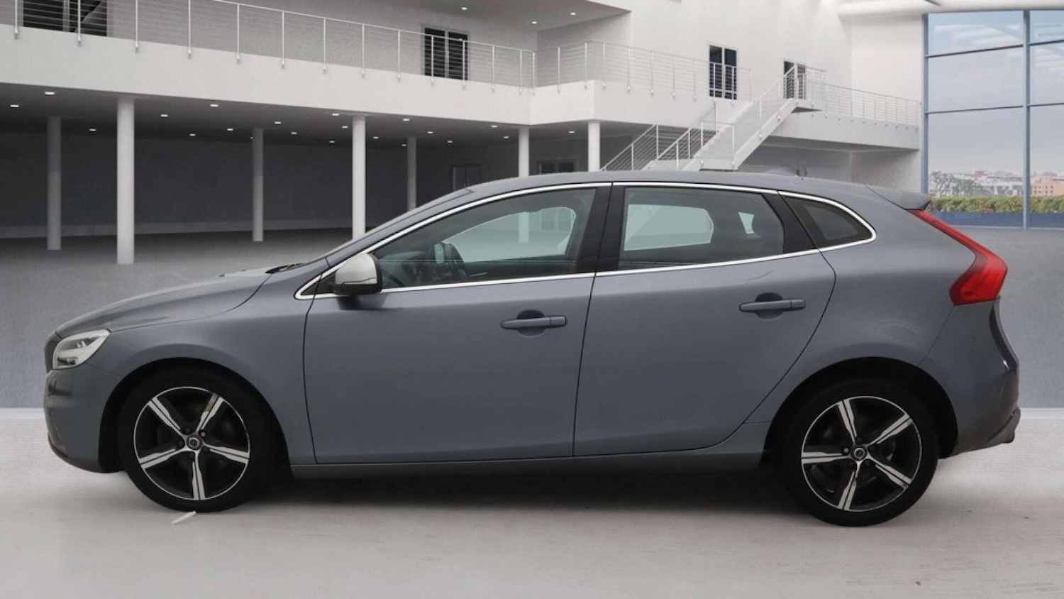 Used Volvo V40 2016 for sale - 76807718: Photo 9