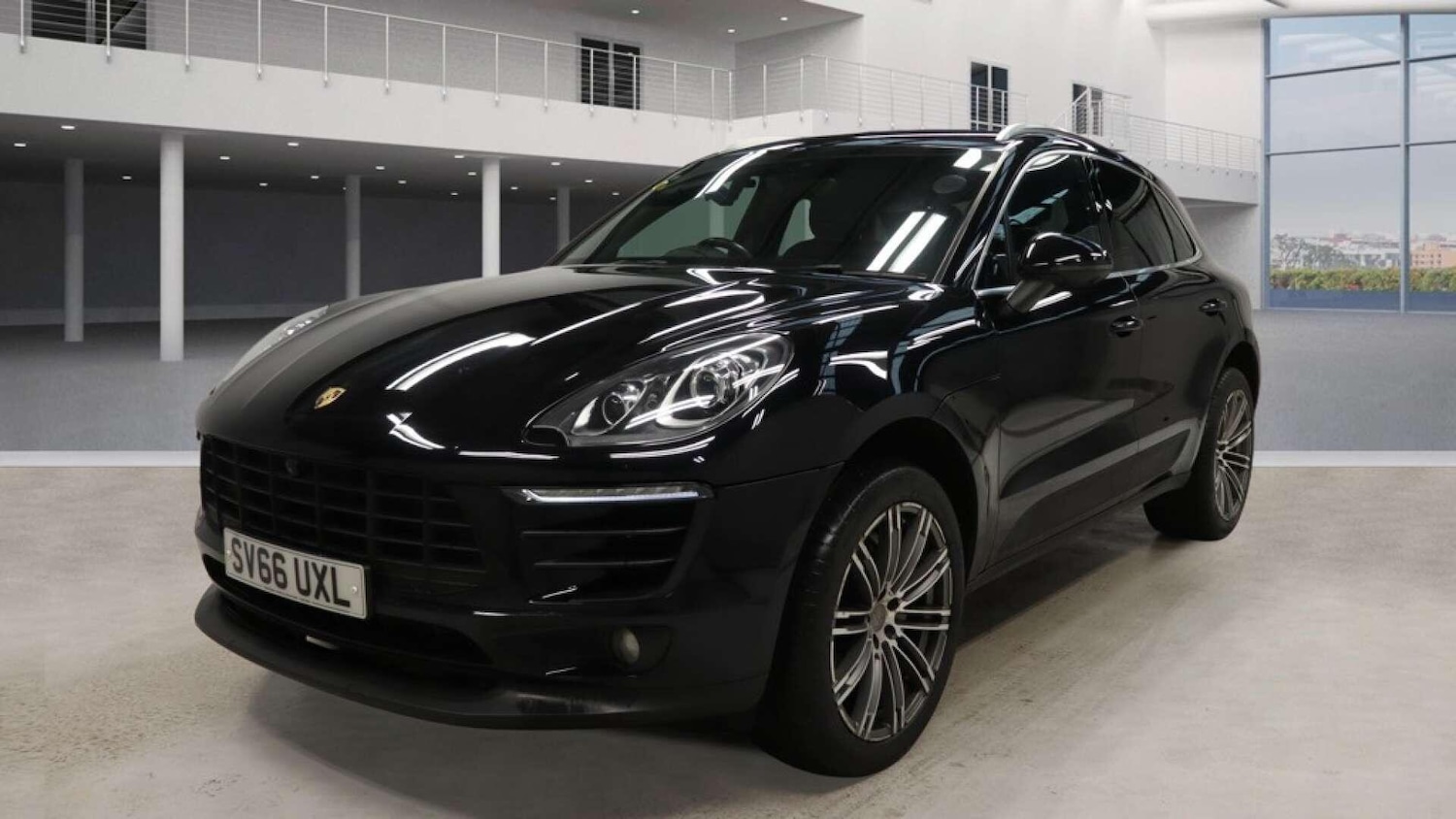 Used Porsche Macan 2016 for sale - 77279911: Photo 2