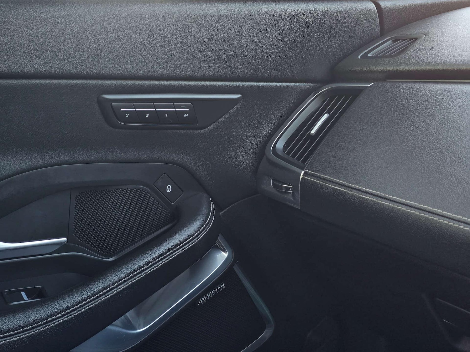 Used Jaguar E-Pace 2019 for sale - 77958190: Photo 49