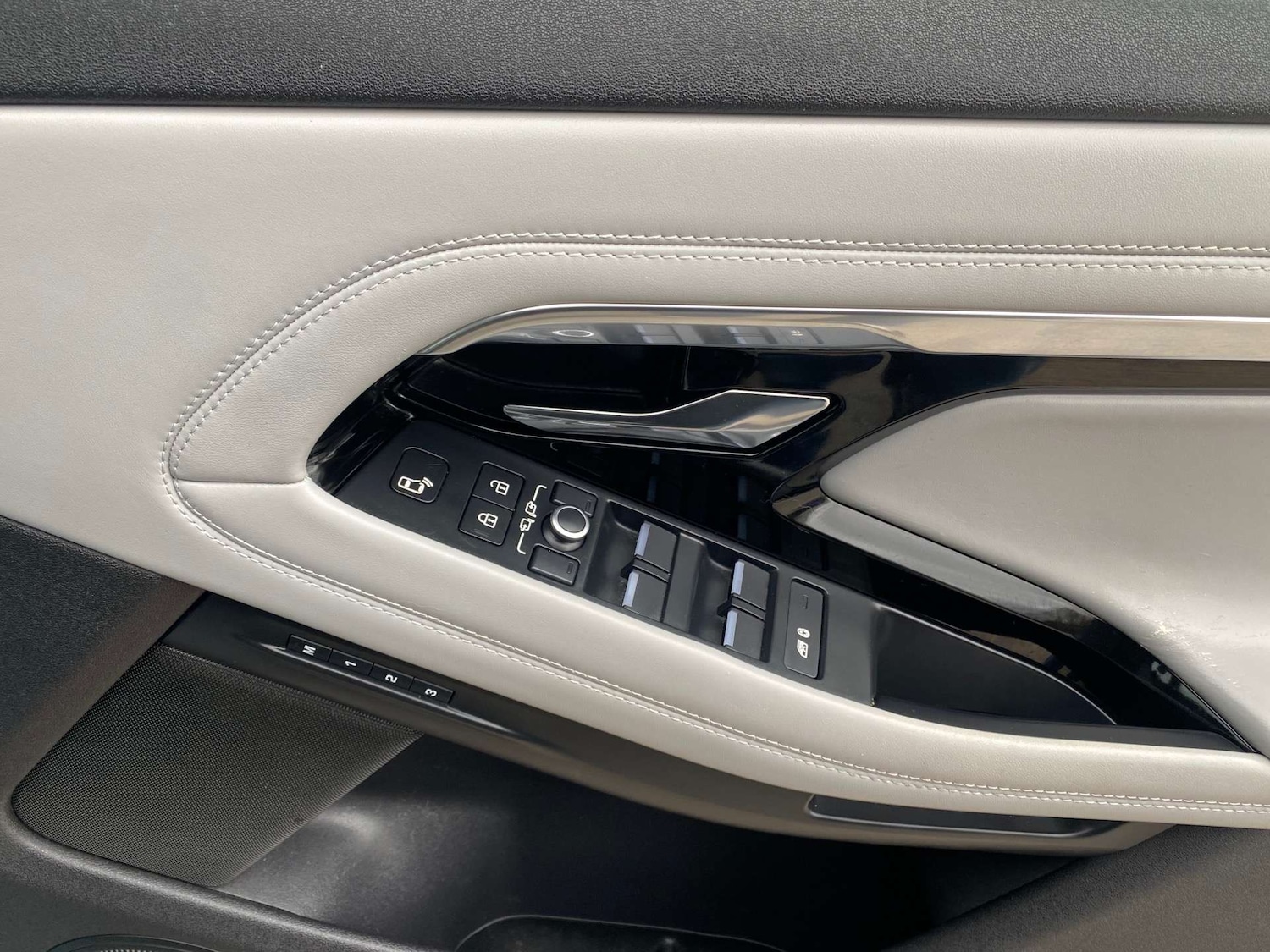 Used Land Rover Range Rover Evoque 2021 for sale - 76404551: Photo 22