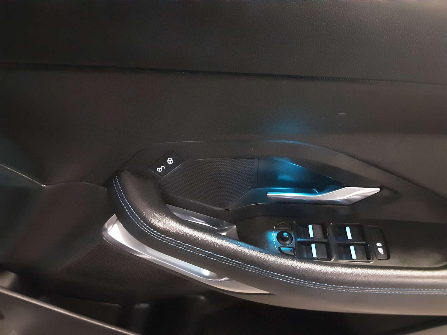 Used Jaguar E-Pace 2018 for sale - 77291875: Photo 28