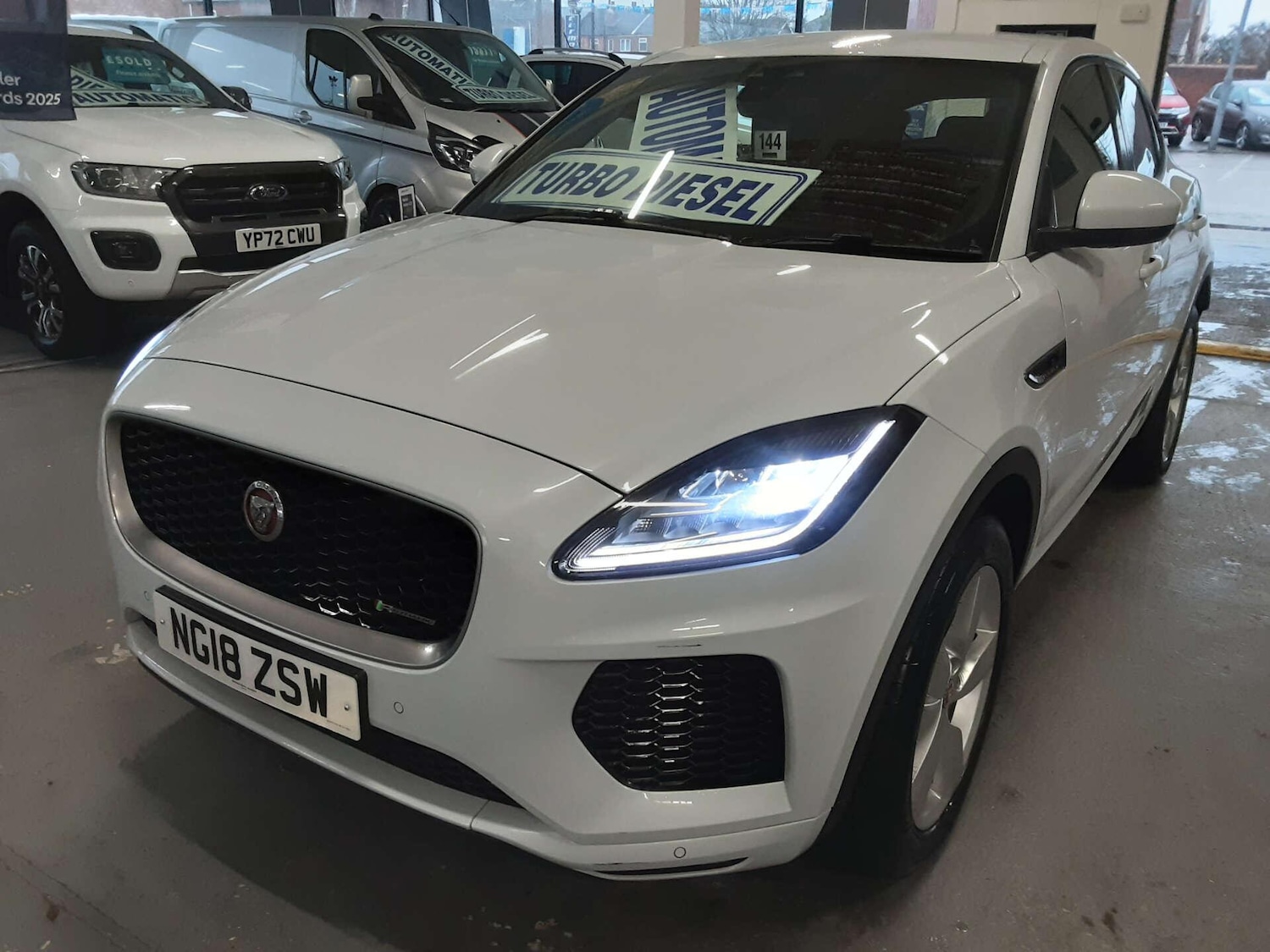 Used Jaguar E-Pace 2018 for sale - 77291875: Photo 3