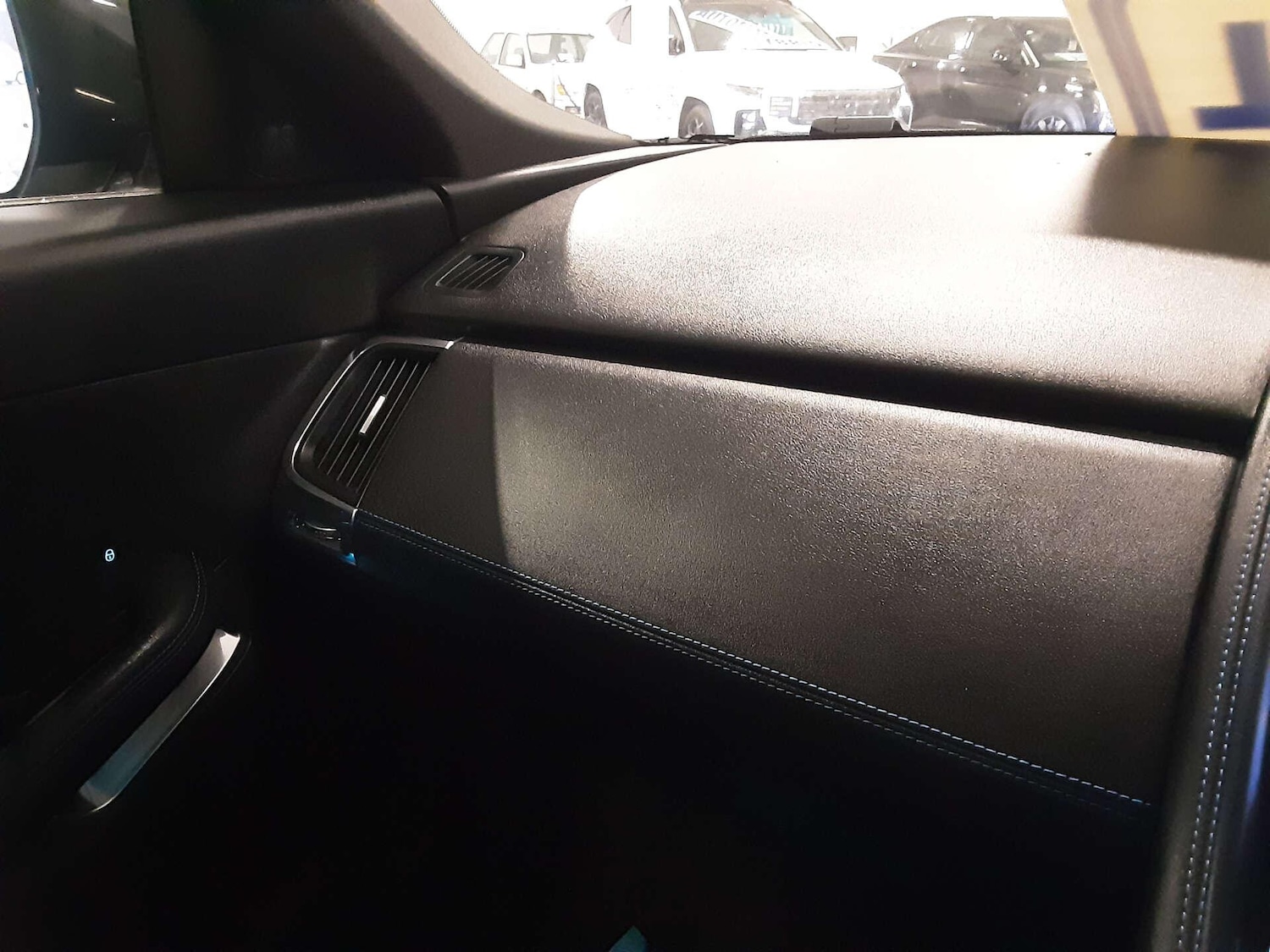 Used Jaguar E-Pace 2018 for sale - 77291875: Photo 32