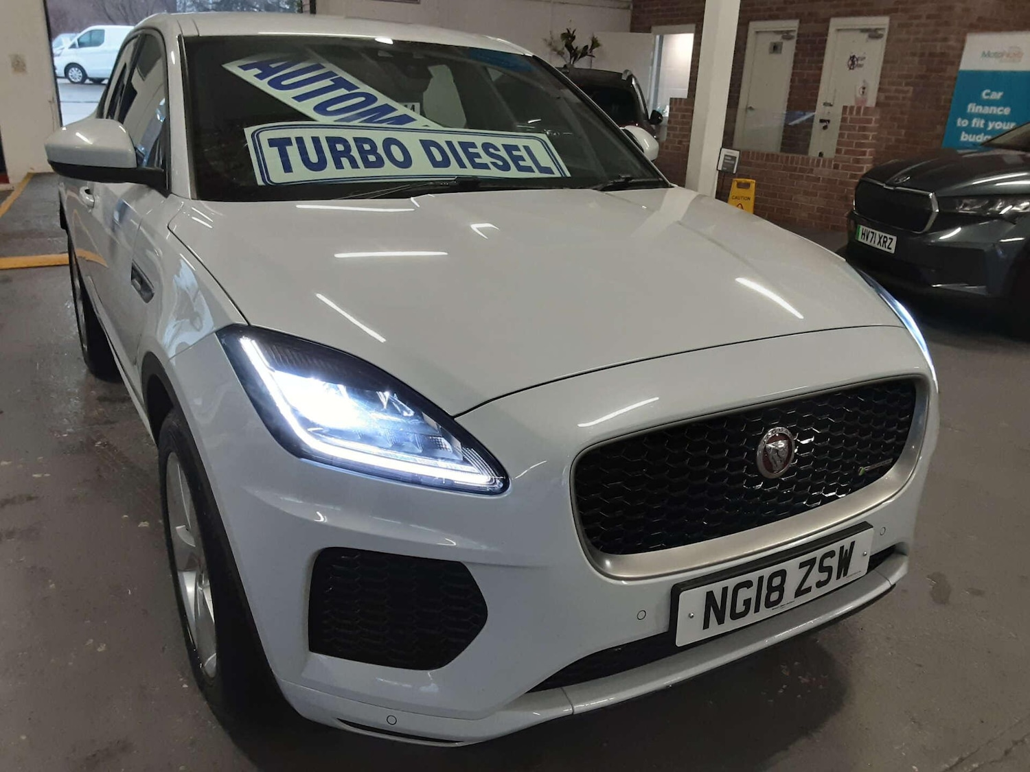 Used Jaguar E-Pace 2018 for sale - 77291875: Photo 5