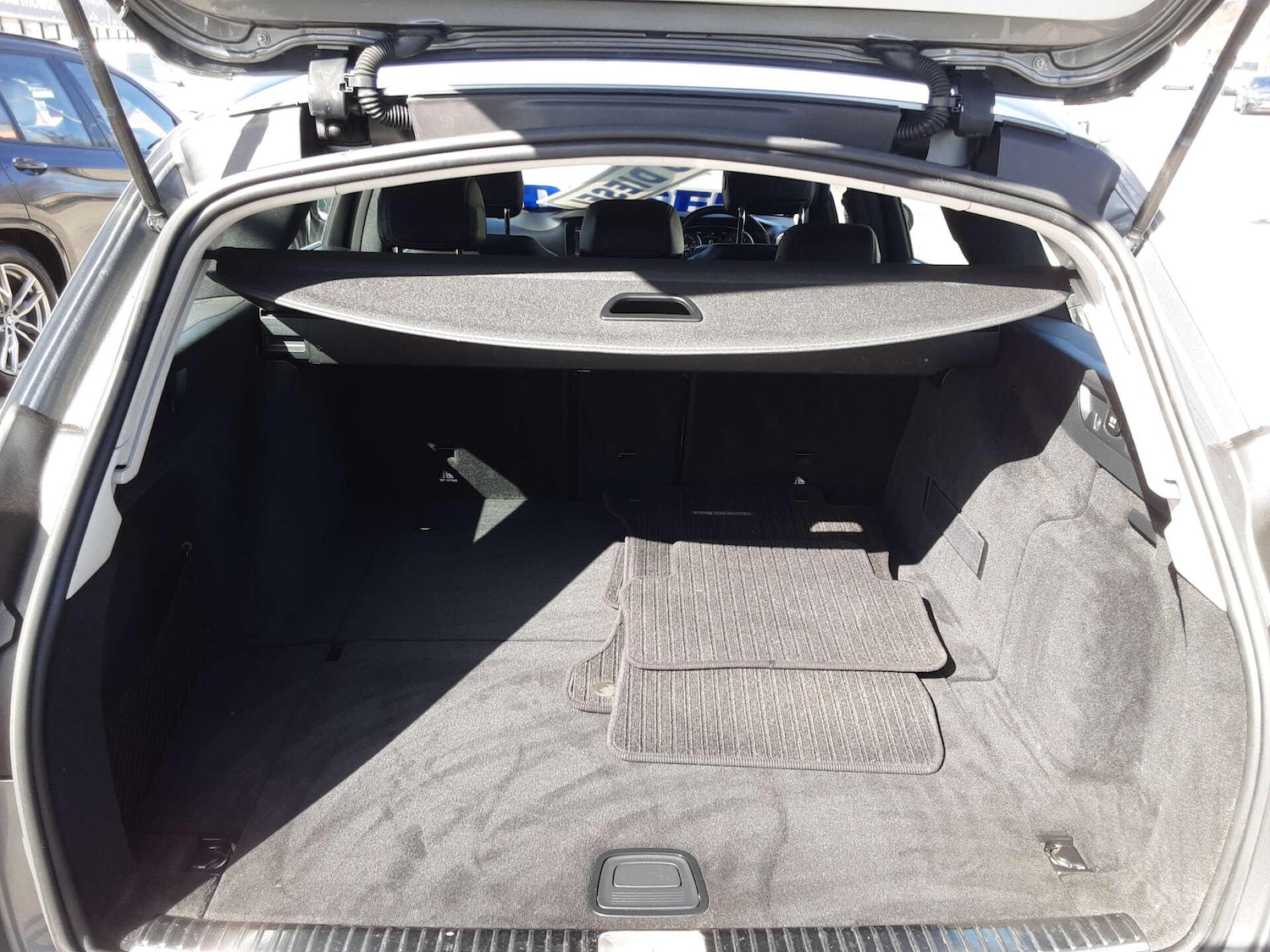 Used Mercedes-Benz E Class 2018 for sale - 78115162: Photo 38