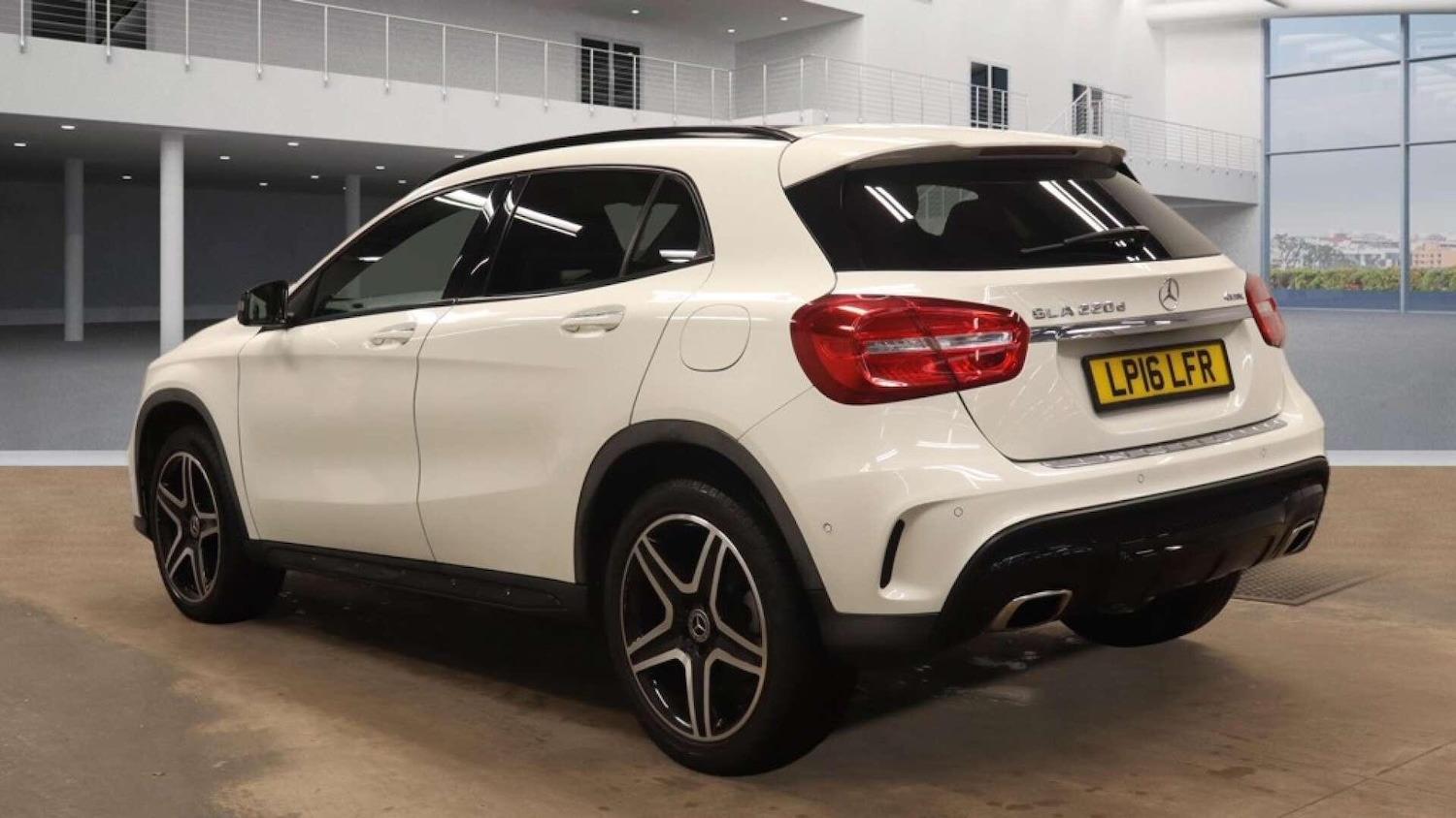 Used Mercedes-Benz GLA 2016 for sale - 77203405: Photo 3
