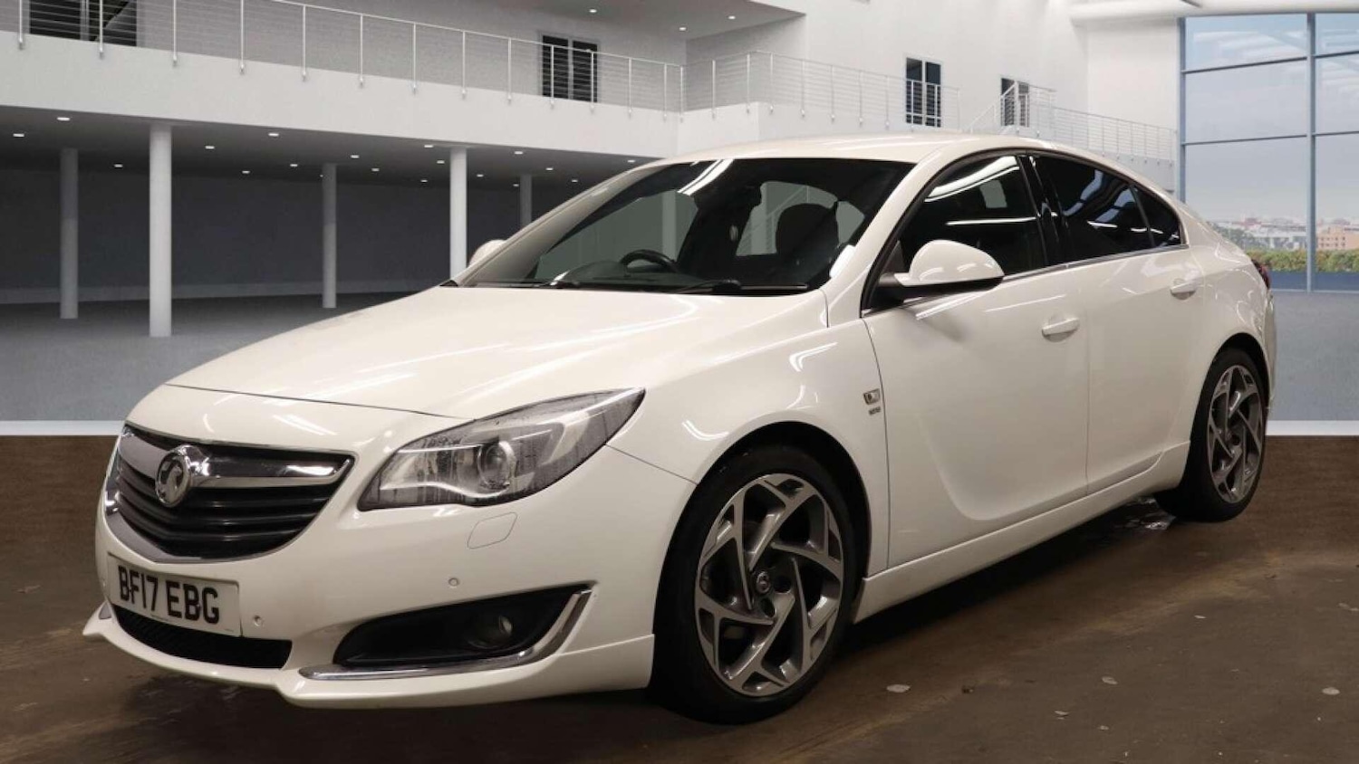 Used Vauxhall Insignia 2017 for sale - 77559670: Photo 2