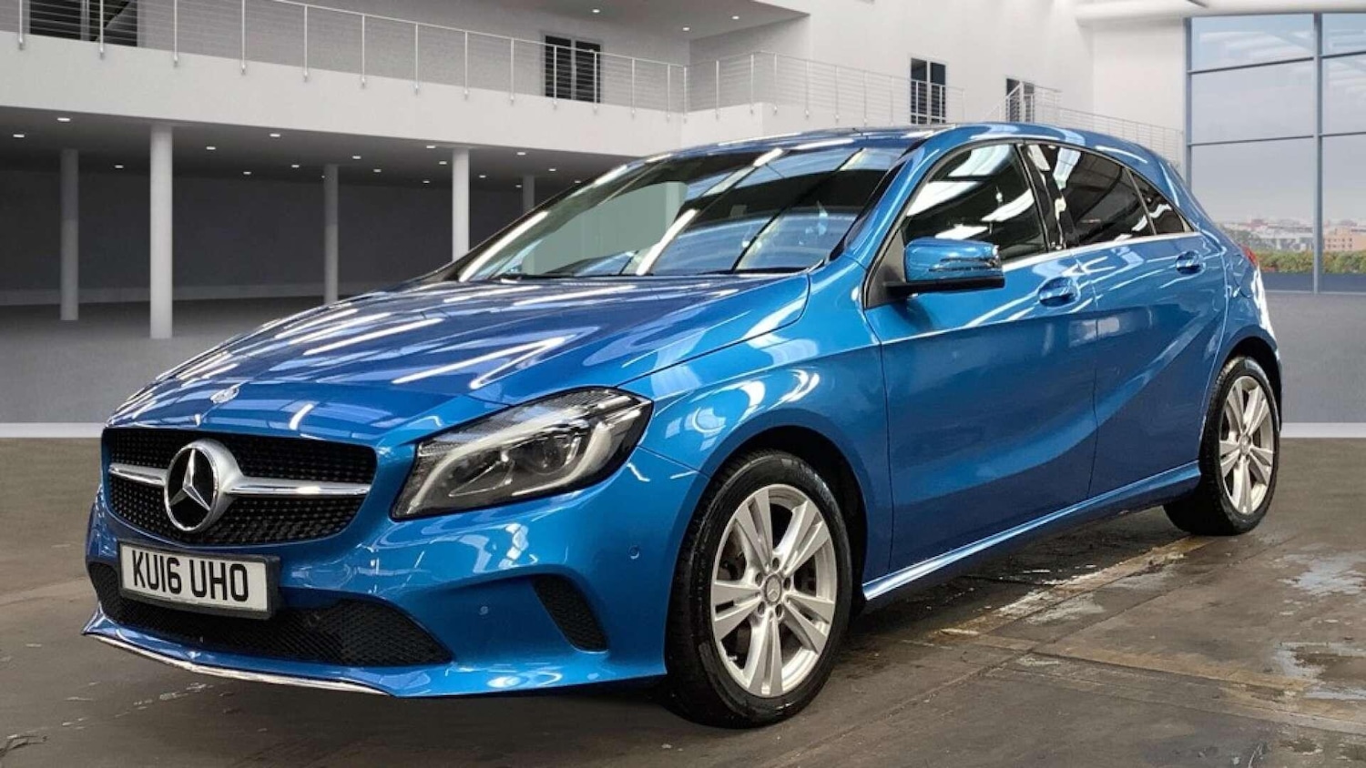 Used Mercedes-Benz A-Class 2016 for sale - 76807621: Photo 2