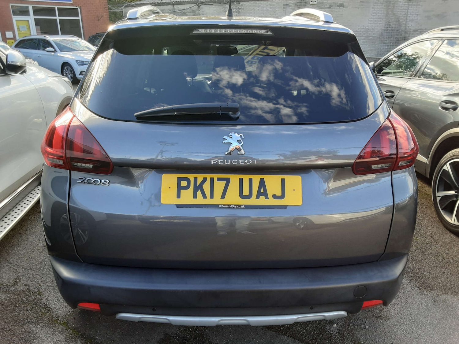 Used Peugeot 2008 2017 for sale - 76404610: Photo 10