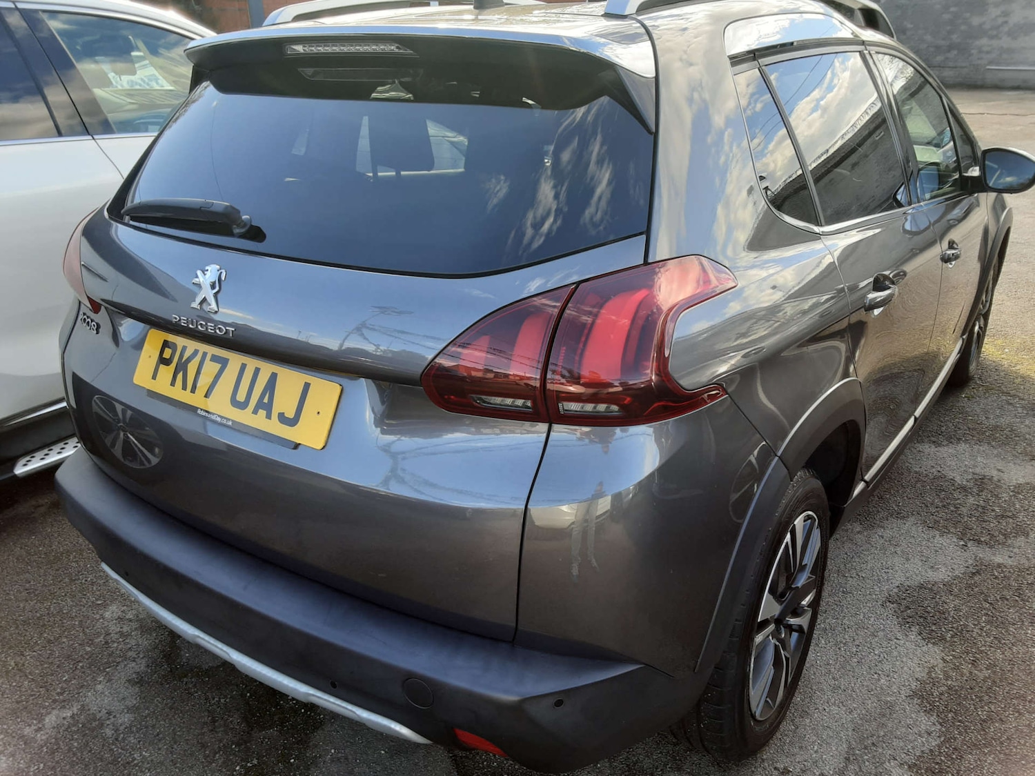 Used Peugeot 2008 2017 for sale - 76404610: Photo 11
