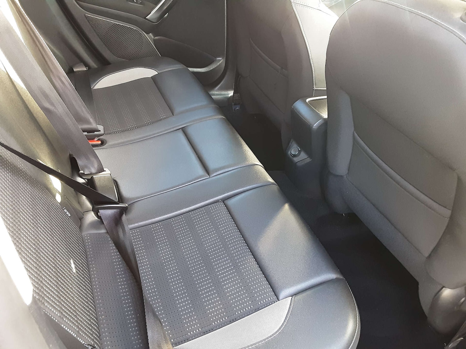 Used Peugeot 2008 2017 for sale - 76404610: Photo 19