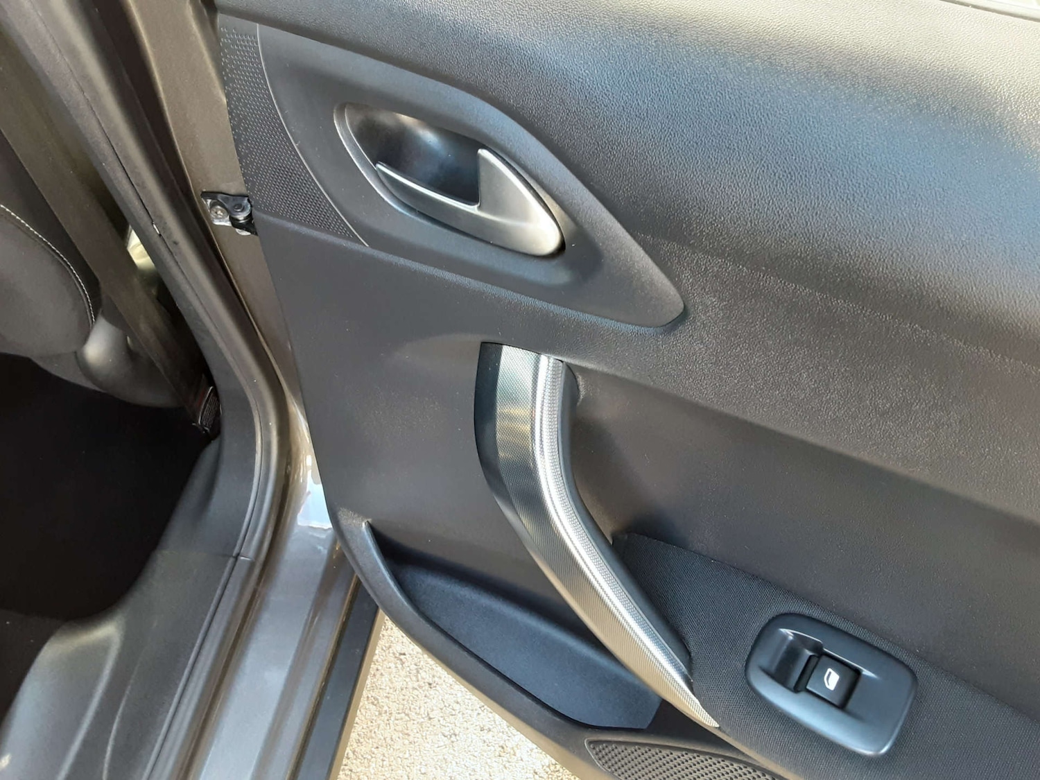 Used Peugeot 2008 2017 for sale - 76404610: Photo 21