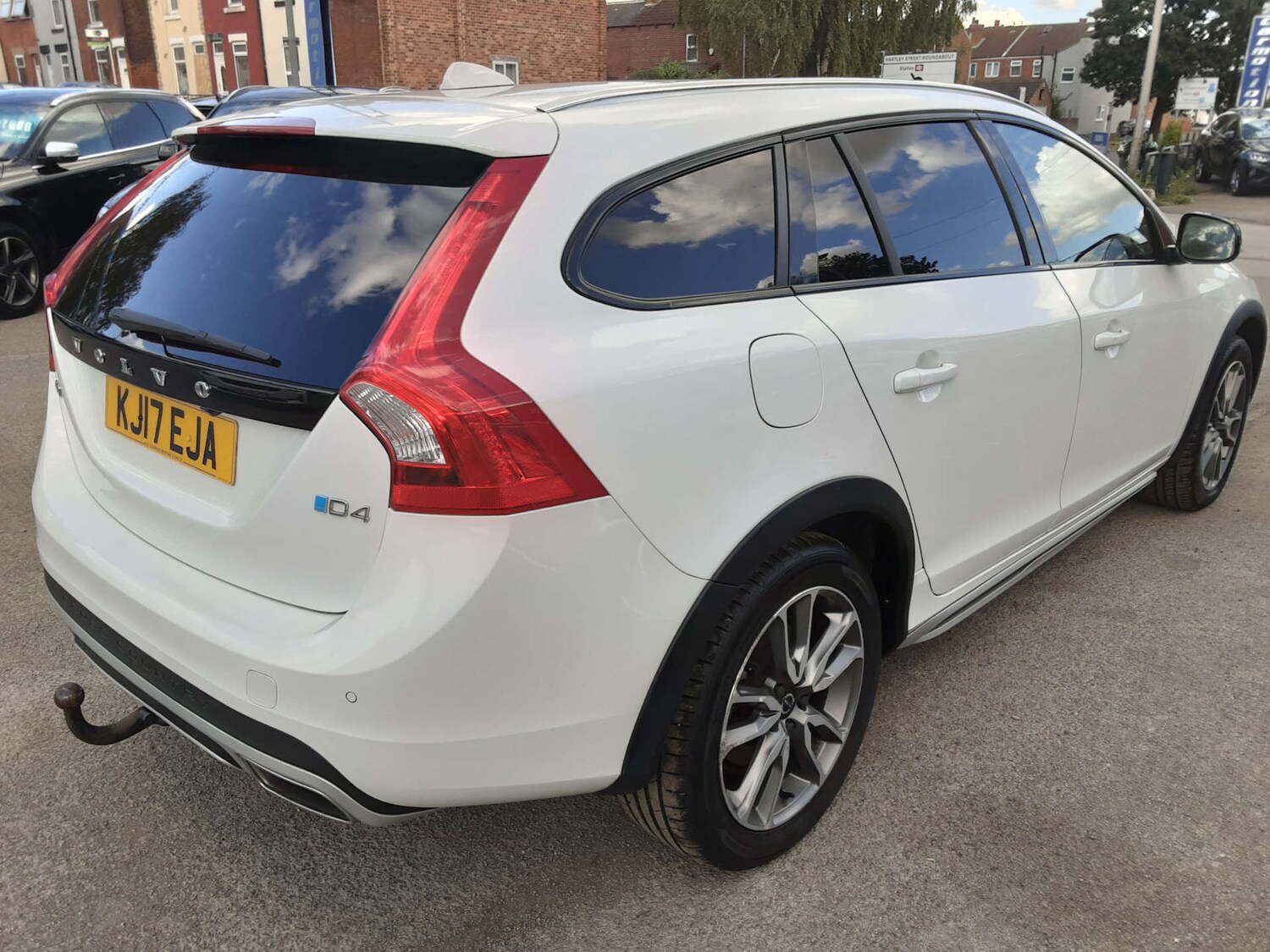 Used Volvo V60 2017 for sale - 76404571: Photo 18