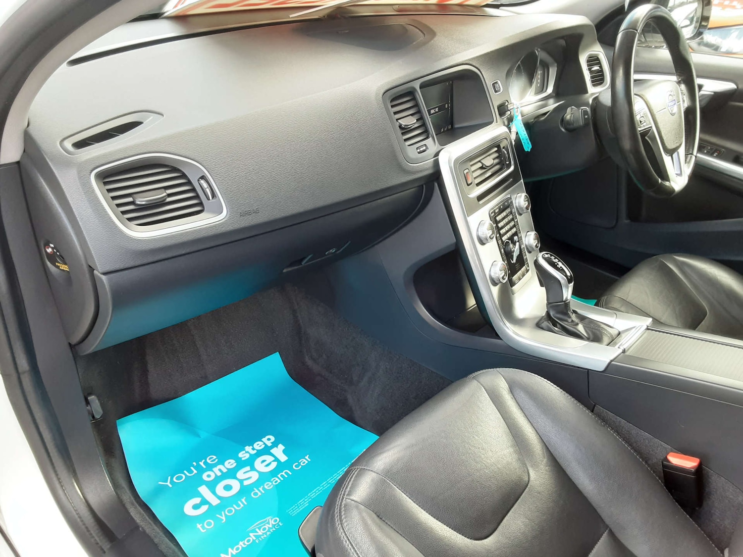 Used Volvo V60 2017 for sale - 76404571: Photo 28