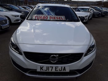 Used Volvo V60 2017 for sale - 76404571: Photo