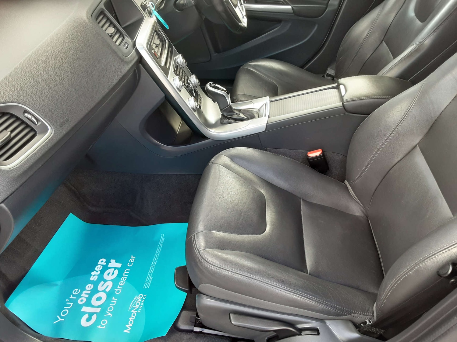 Used Volvo V60 2017 for sale - 76404571: Photo 30