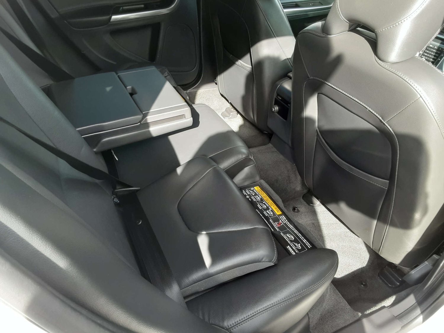 Used Volvo V60 2017 for sale - 76404571: Photo 33