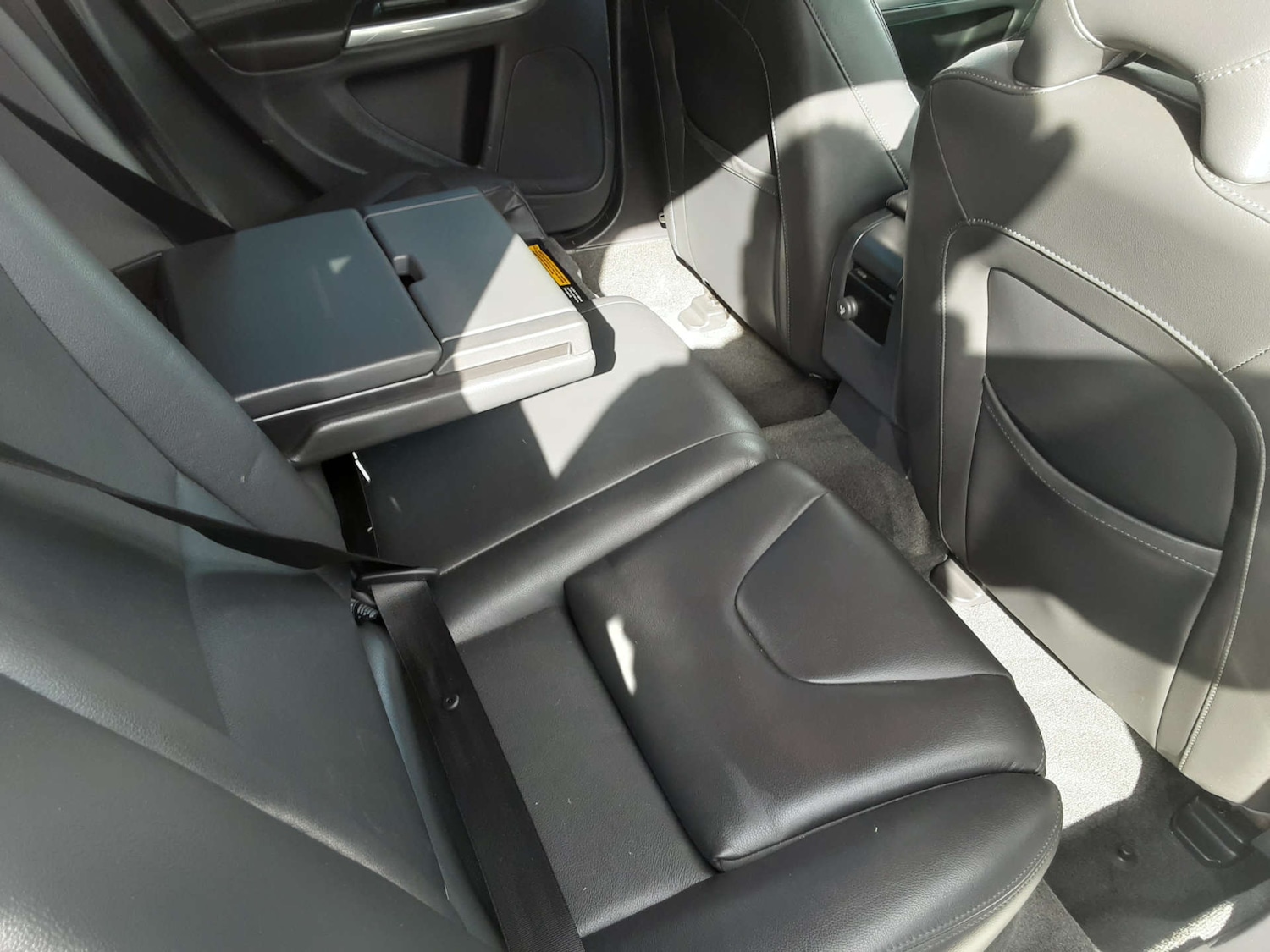 Used Volvo V60 2017 for sale - 76404571: Photo 34