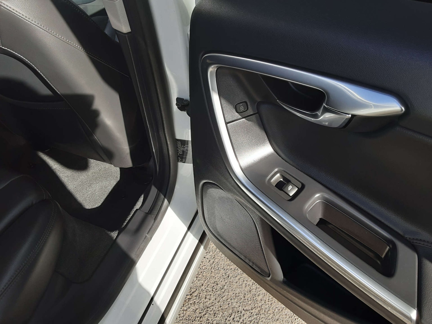 Used Volvo V60 2017 for sale - 76404571: Photo 36