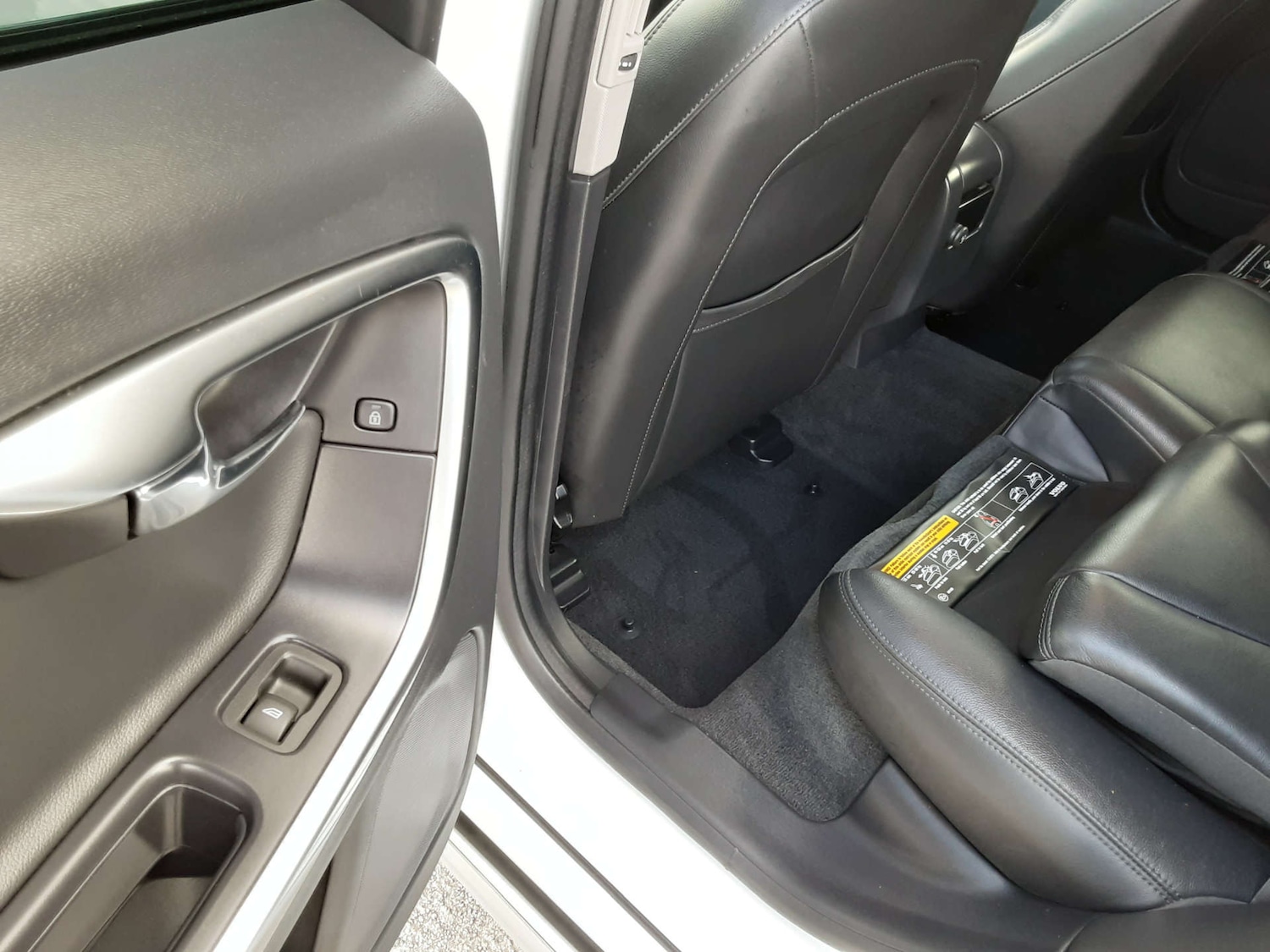 Used Volvo V60 2017 for sale - 76404571: Photo 37