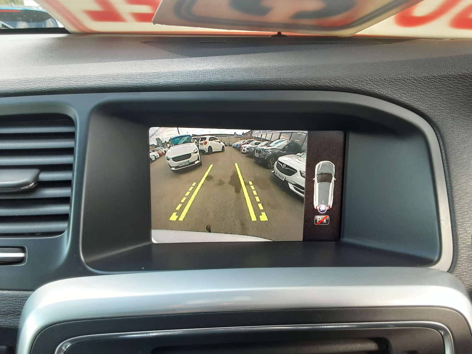 Used Volvo V60 2017 for sale - 76404571: Photo 46