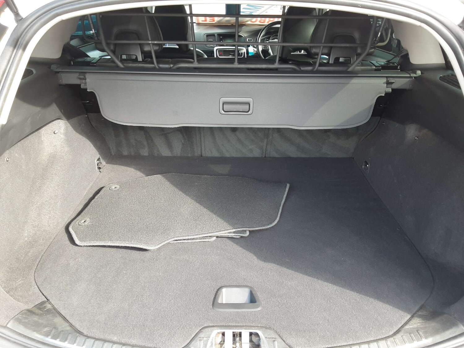 Used Volvo V60 2017 for sale - 76404571: Photo 48