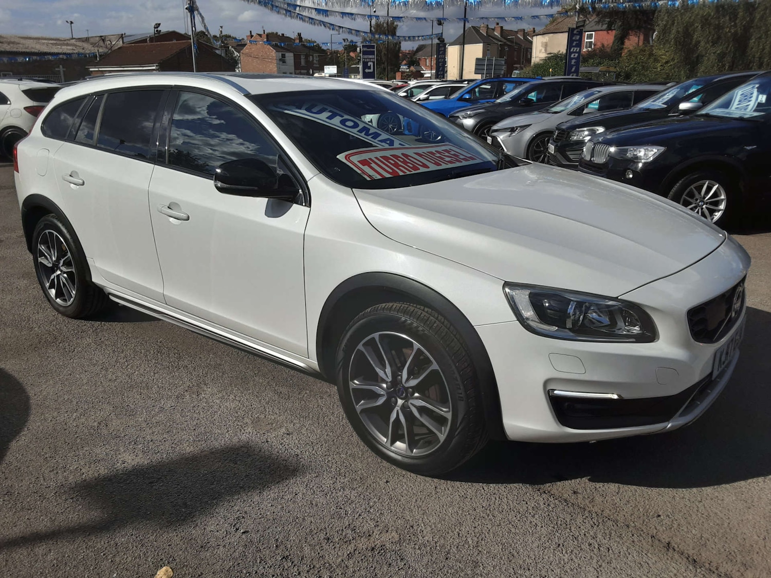 Used Volvo V60 2017 for sale - 76404571: Photo 5