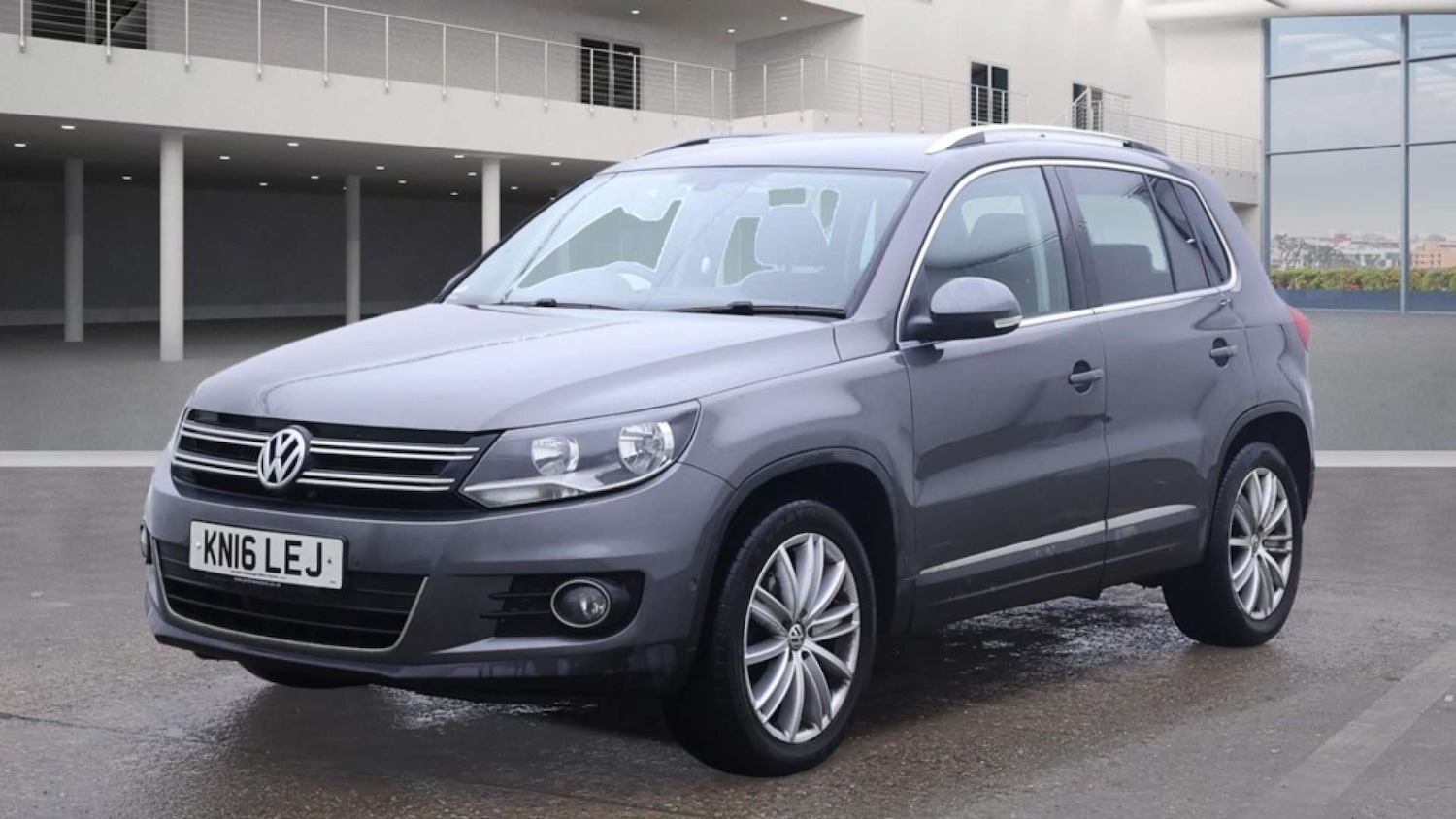 Used Volkswagen Tiguan 2016 for sale - 76706761: Photo 2