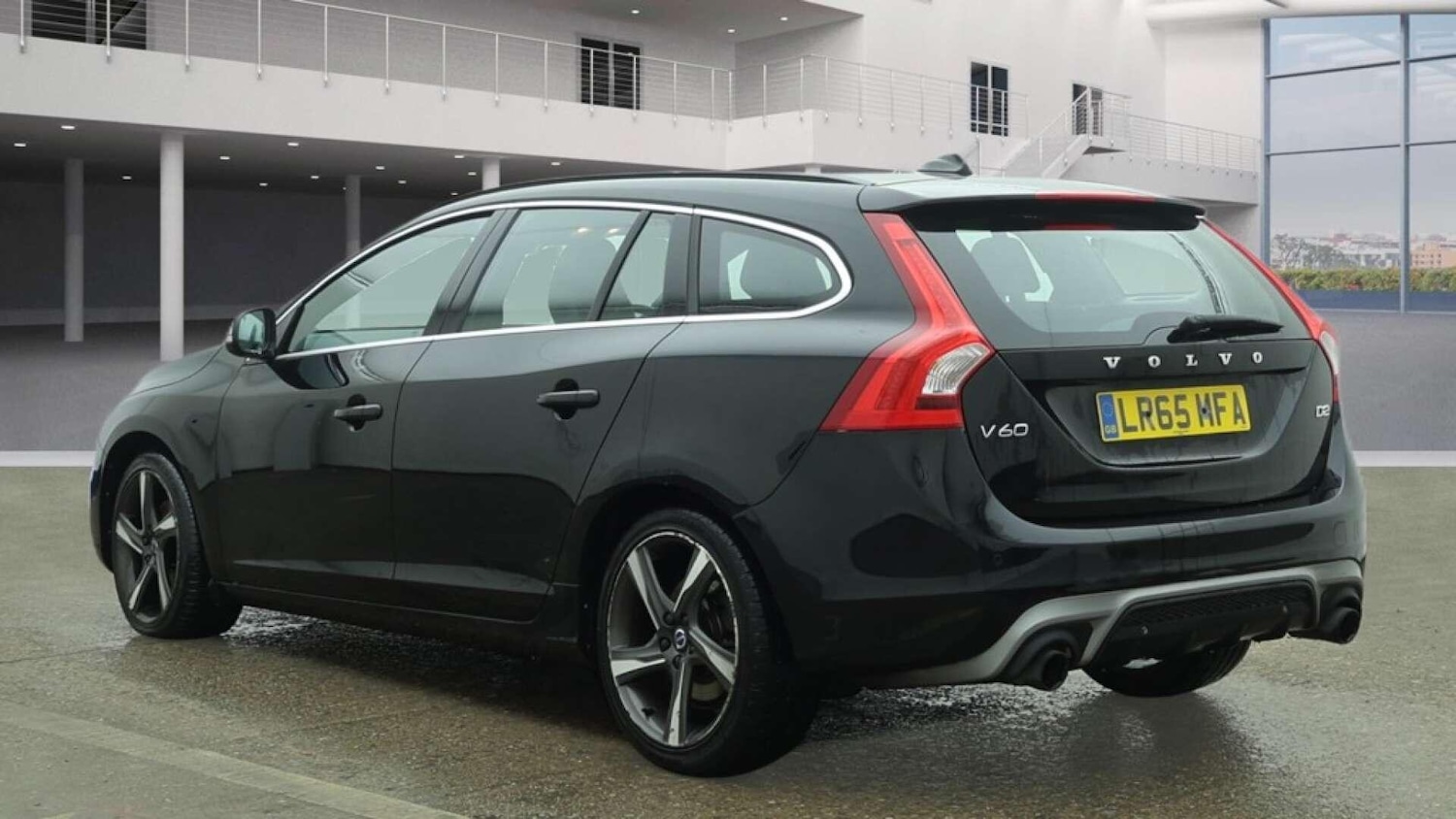 Used Volvo V60 2015 for sale - 77646107: Photo 3