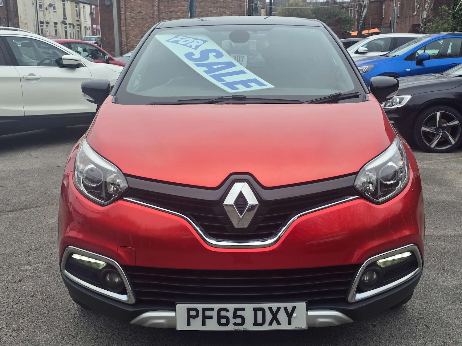 Used Renault Captur 2015 for sale - 77970177: Photo 2