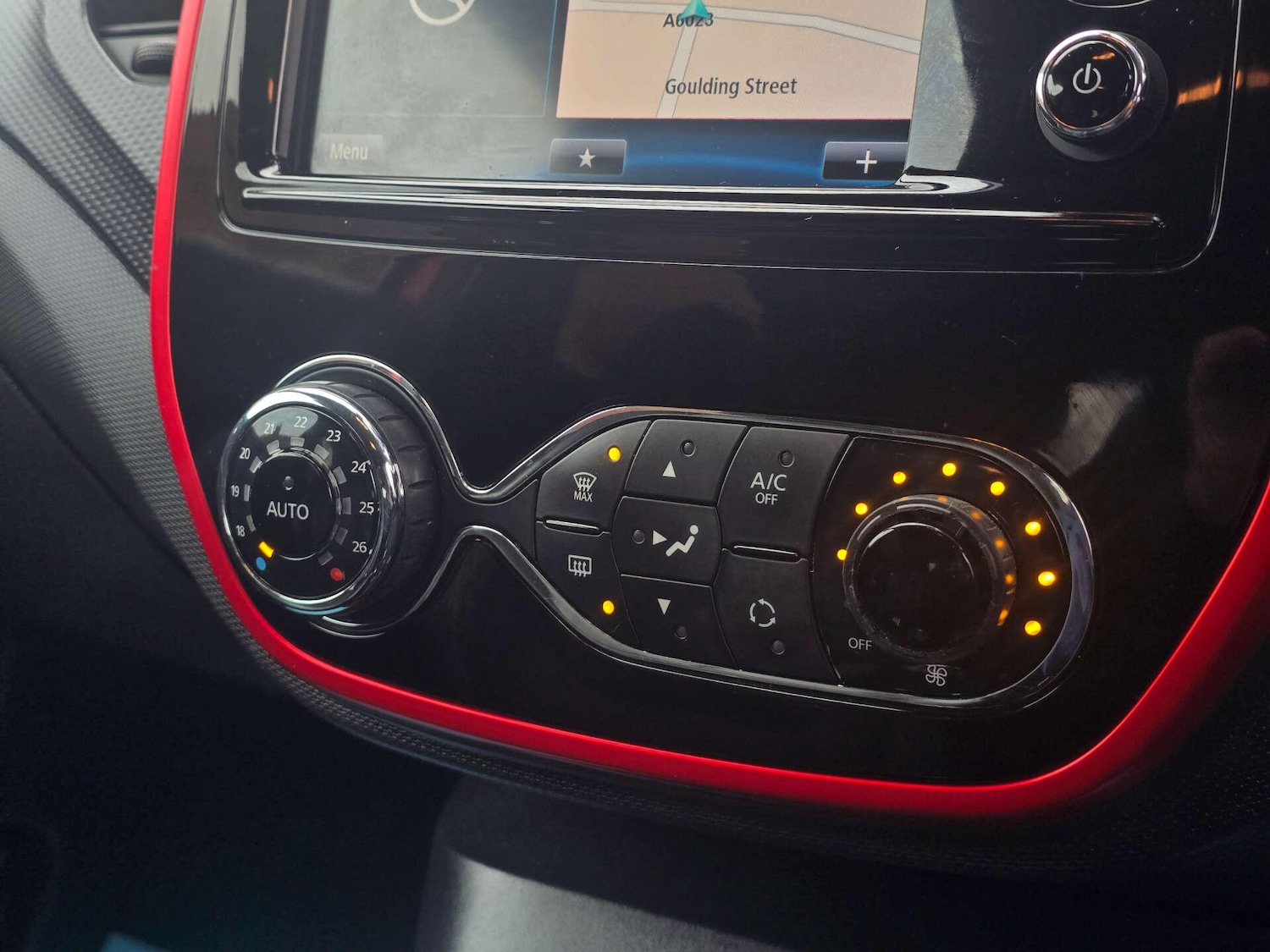 Used Renault Captur 2015 for sale - 77970177: Photo 30