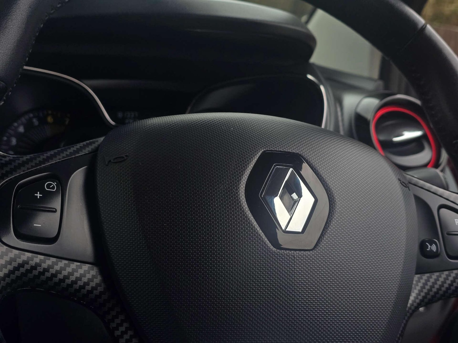 Used Renault Captur 2015 for sale - 77970177: Photo 31