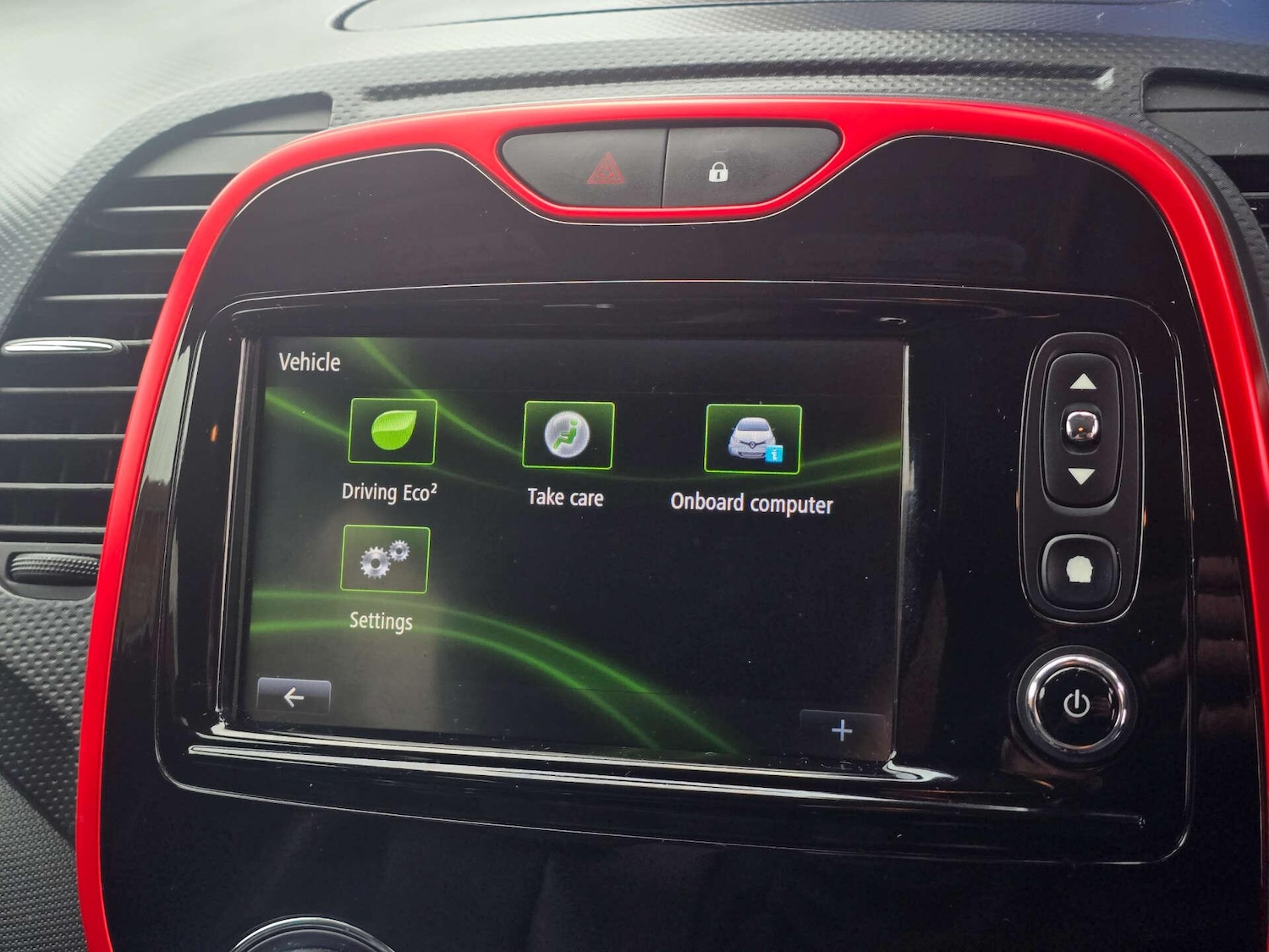 Used Renault Captur 2015 for sale - 77970177: Photo 36