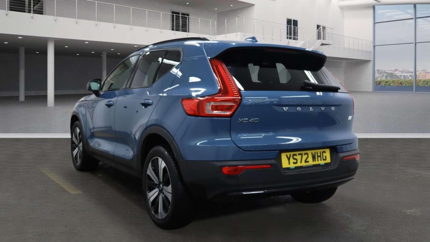 Used Volvo XC40 2023 for sale - 77376434: Photo 3