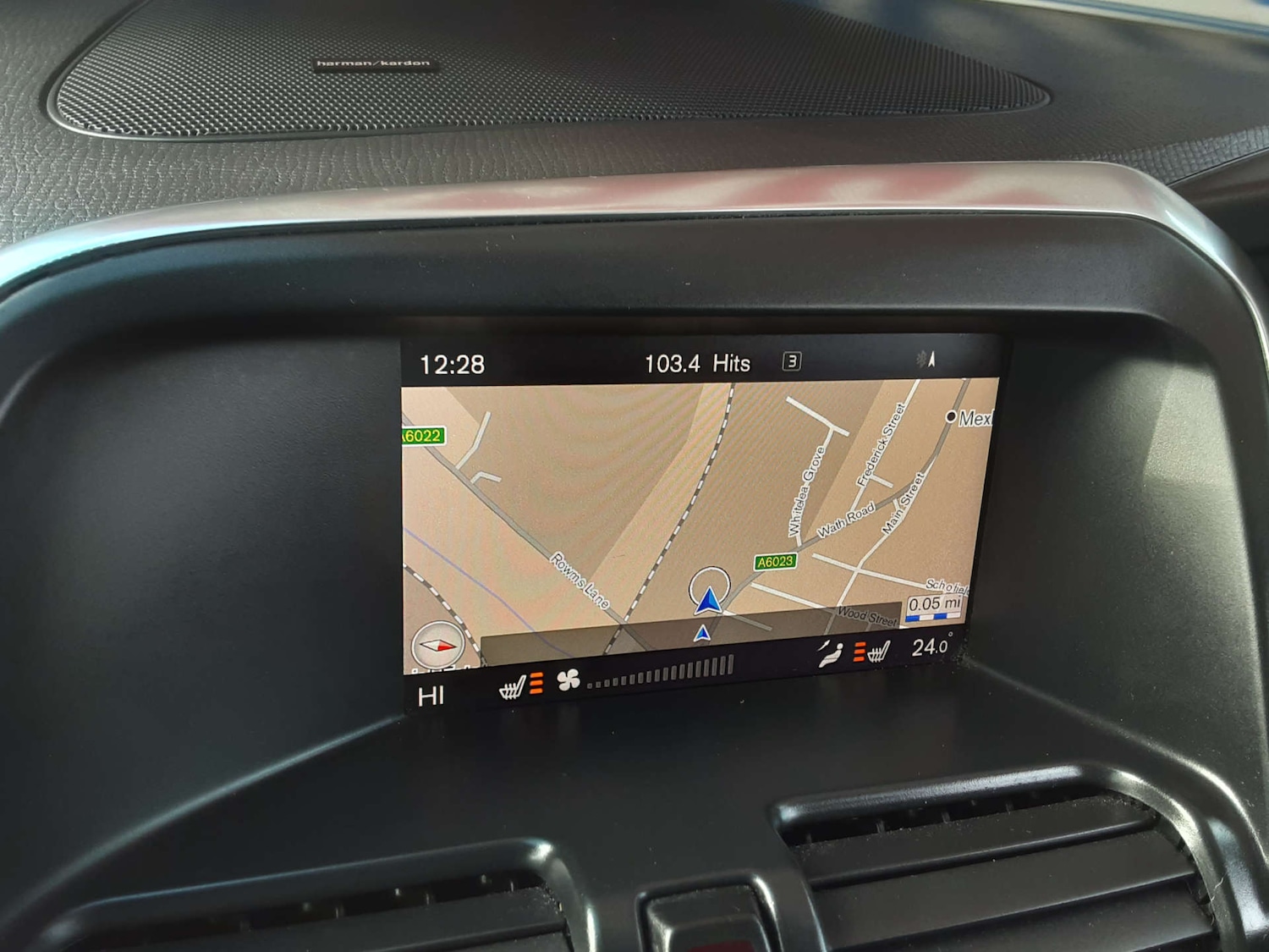 Used Volvo XC60 2017 for sale - 76497672: Photo 32