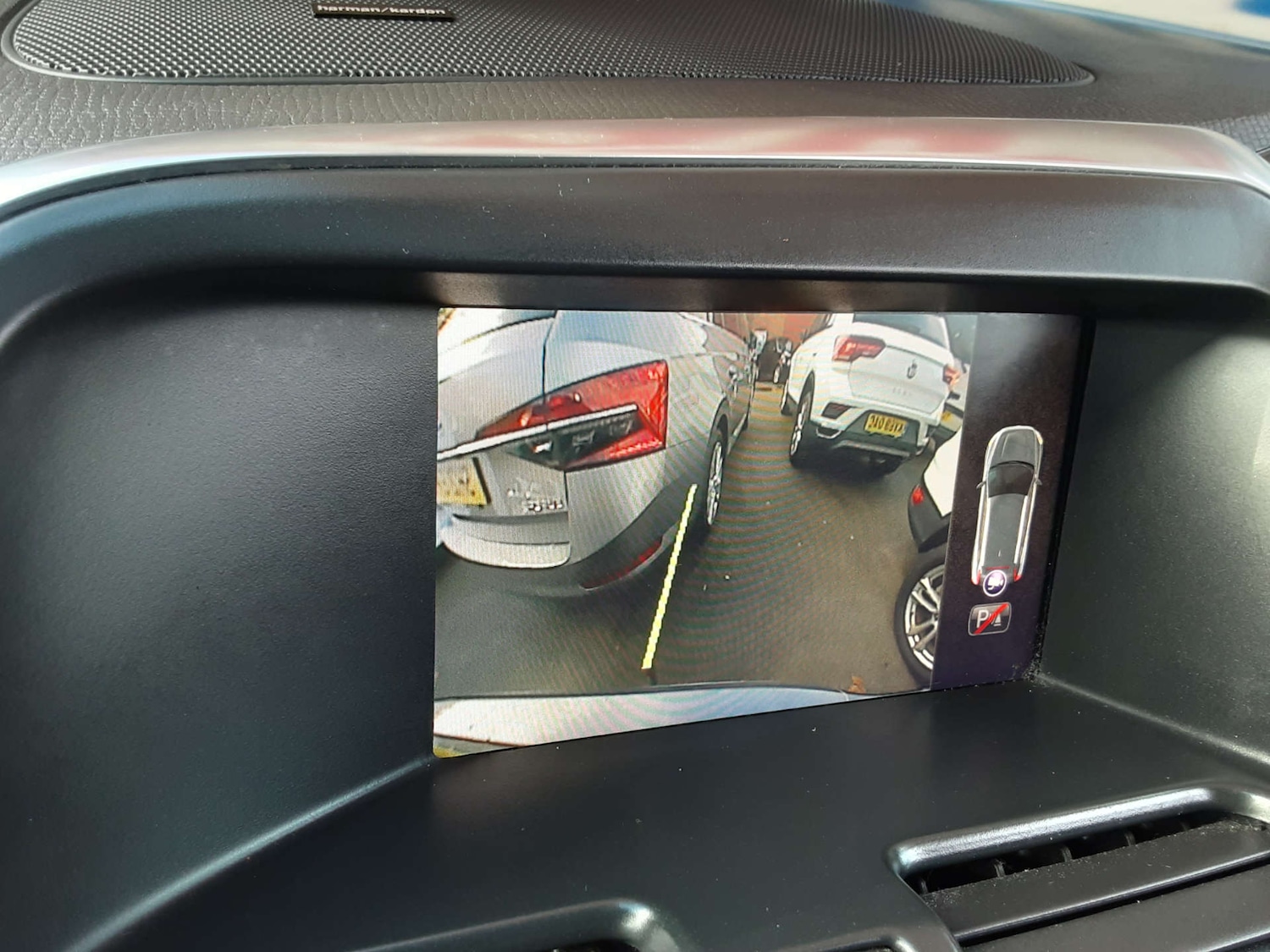 Used Volvo XC60 2017 for sale - 76497672: Photo 33