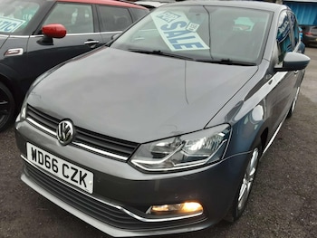 Used Volkswagen Polo 2016 for sale - 76807628: Photo