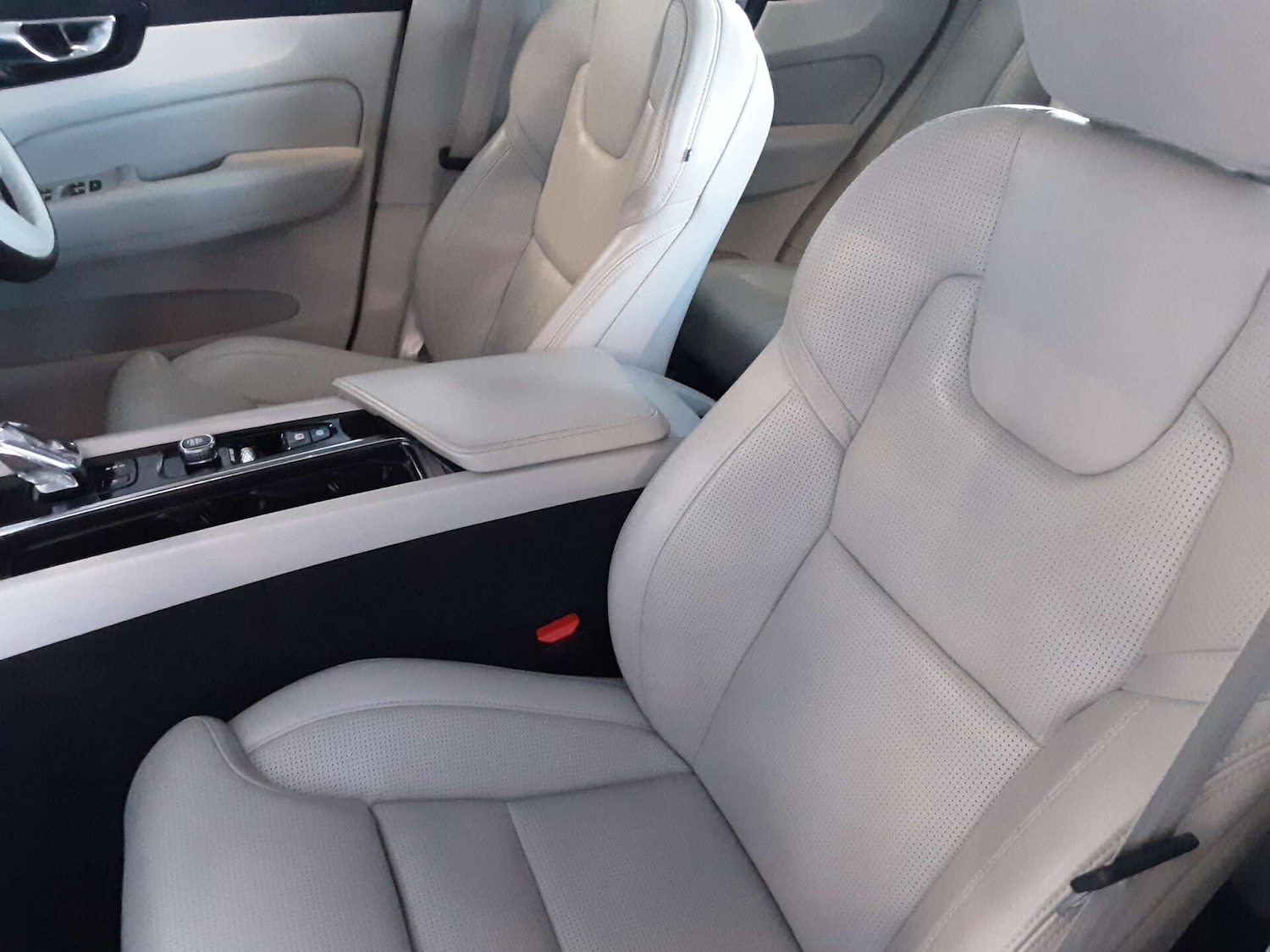 Used Volvo XC60 2020 for sale - 76807722: Photo 25