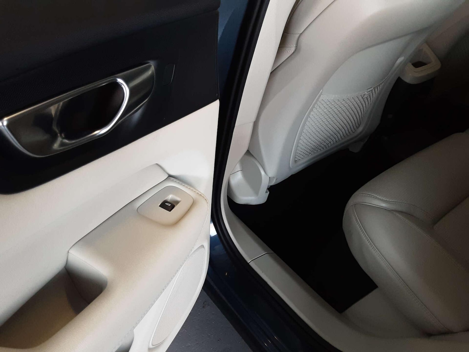 Used Volvo XC60 2020 for sale - 76807722: Photo 30