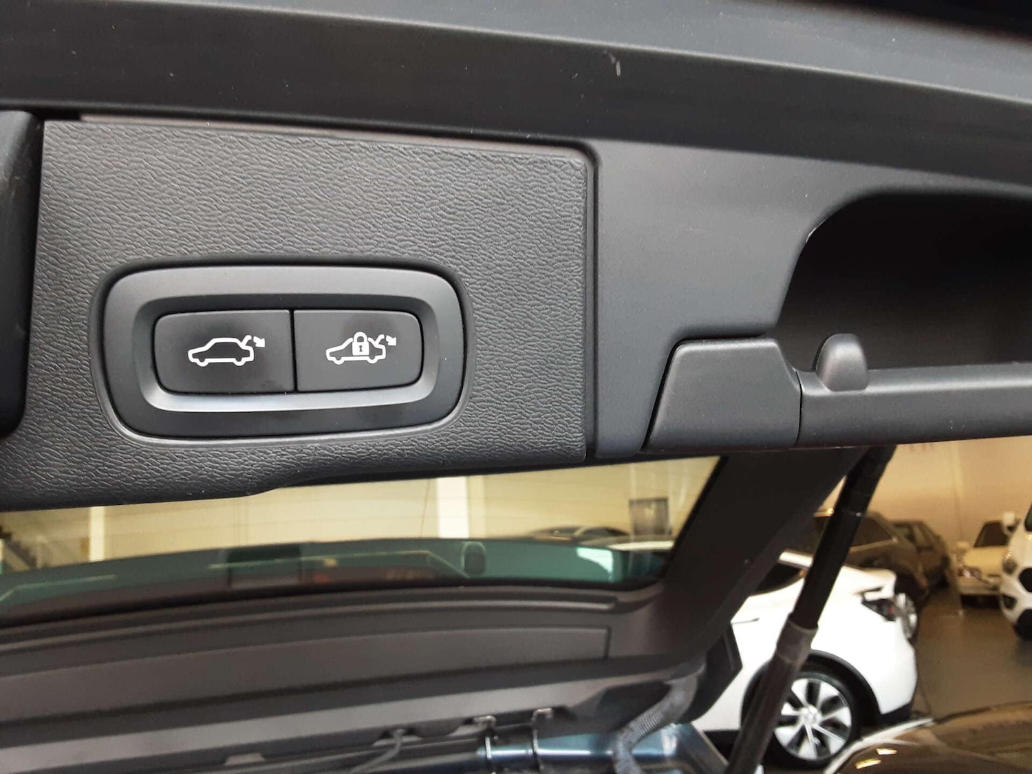 Used Volvo XC60 2020 for sale - 76807722: Photo 49