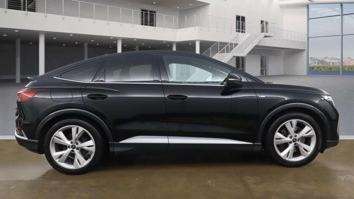 Used Audi Q4 e-tron 2021 for sale - 77156522: Photo 5