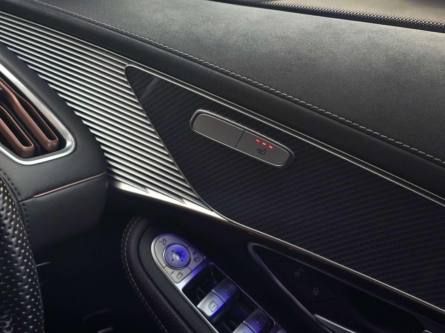 Used Mercedes-Benz EQC 2022 for sale - 77098089: Photo 36