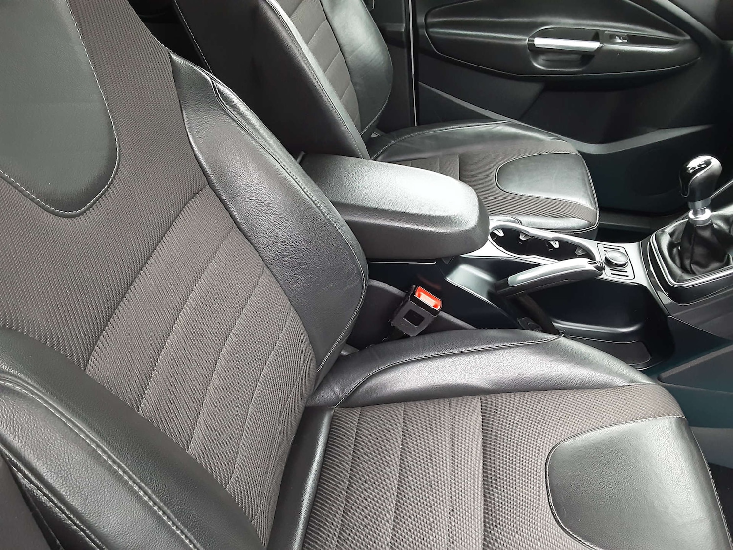 Used Ford Kuga 2016 for sale - 76479009: Photo 16