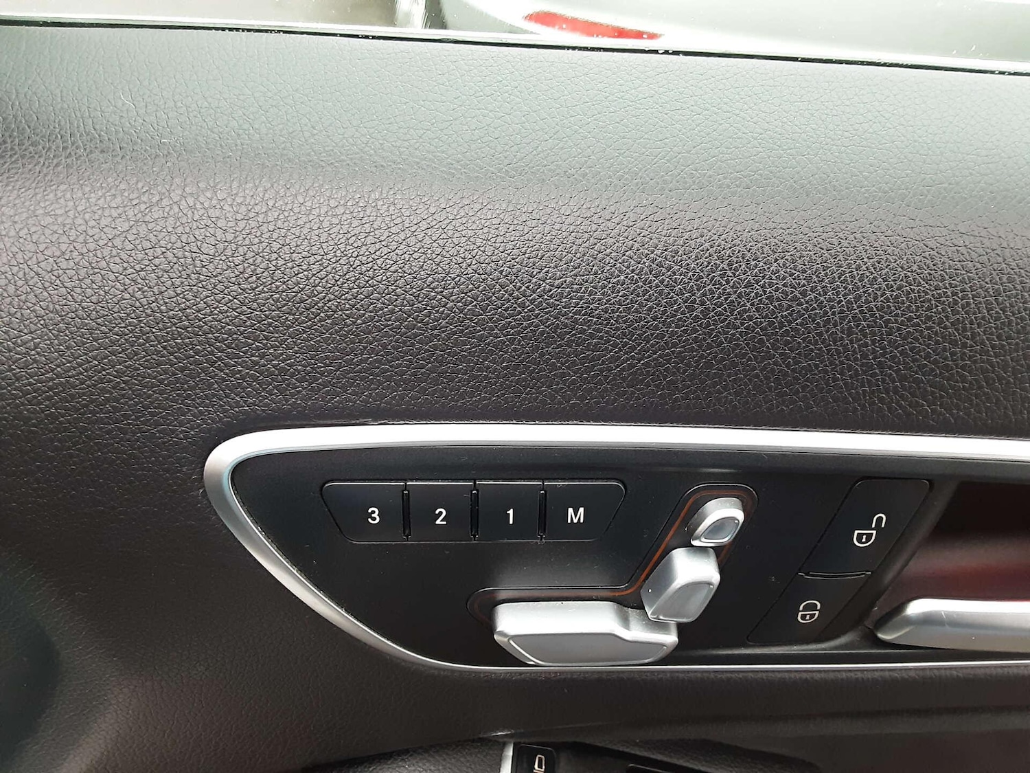 Used Mercedes-Benz A-Class 2016 for sale - 76823543: Photo 29