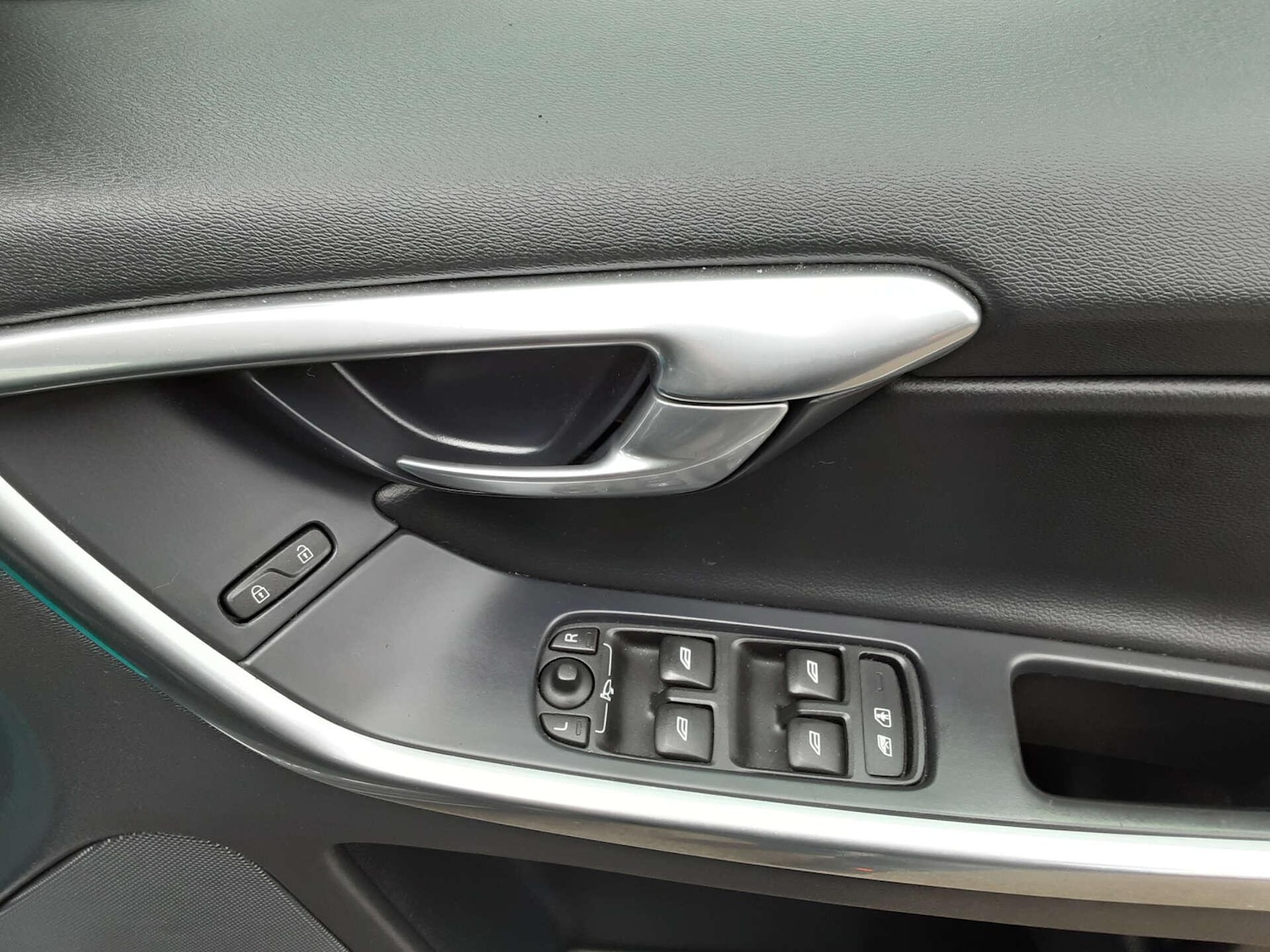 Used Volvo XC60 2016 for sale - 76865746: Photo 18