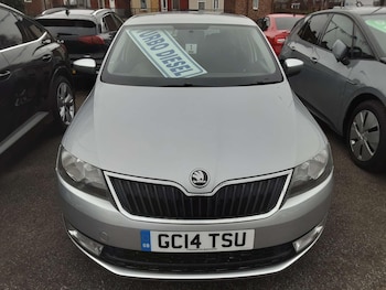 Used Skoda Rapid Spaceback 2014 for sale - 77425231: Photo