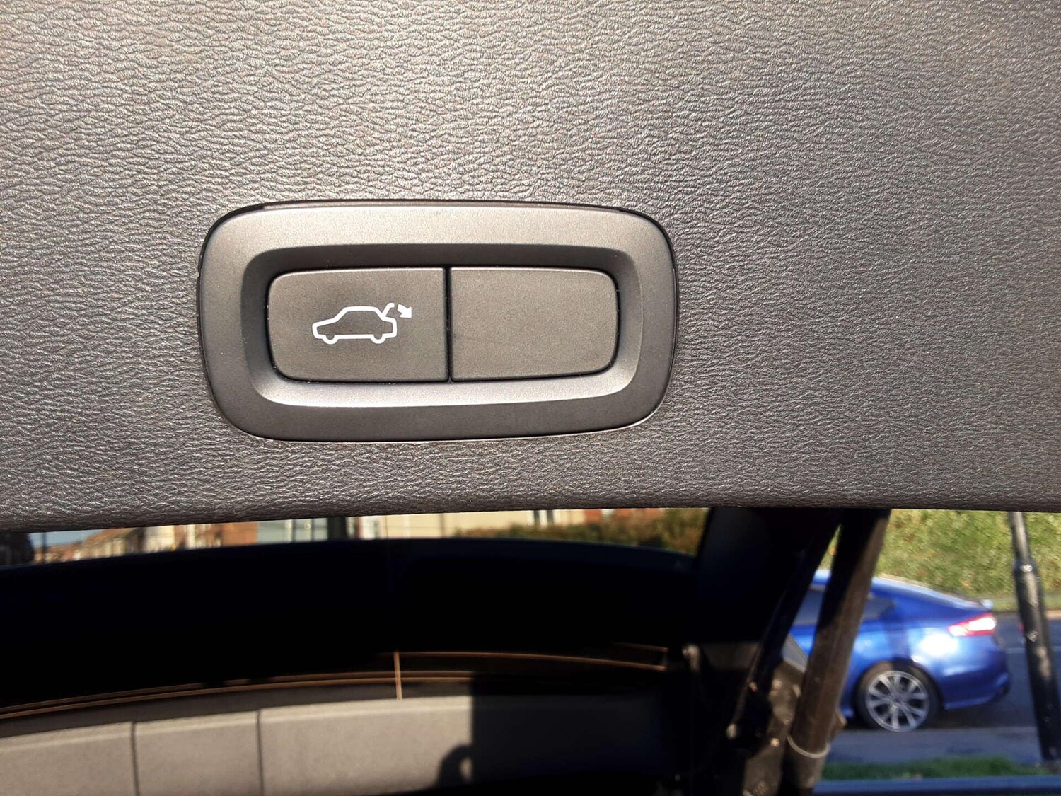 Used Volvo XC40 for sale - 77586714: Photo 43